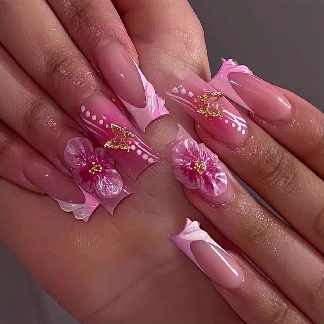 Nail Art Gliter - 24枚入りウェアラブルスクエアプレスオンネイルサマースウィートフラワーデザインミッドレングスコフィン偽ネイルグリッターバタフライフレンチフェイクネイル
