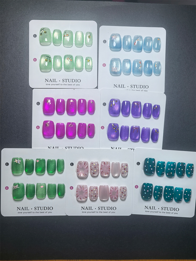 Nail Art Cat Eye - キャットアイプレスオンネイル 10個入り、チェリーゴールドフィッシュ花火蝶結び付きショートスクエアつけ爪、お祝いネイルアートフェイクネイル