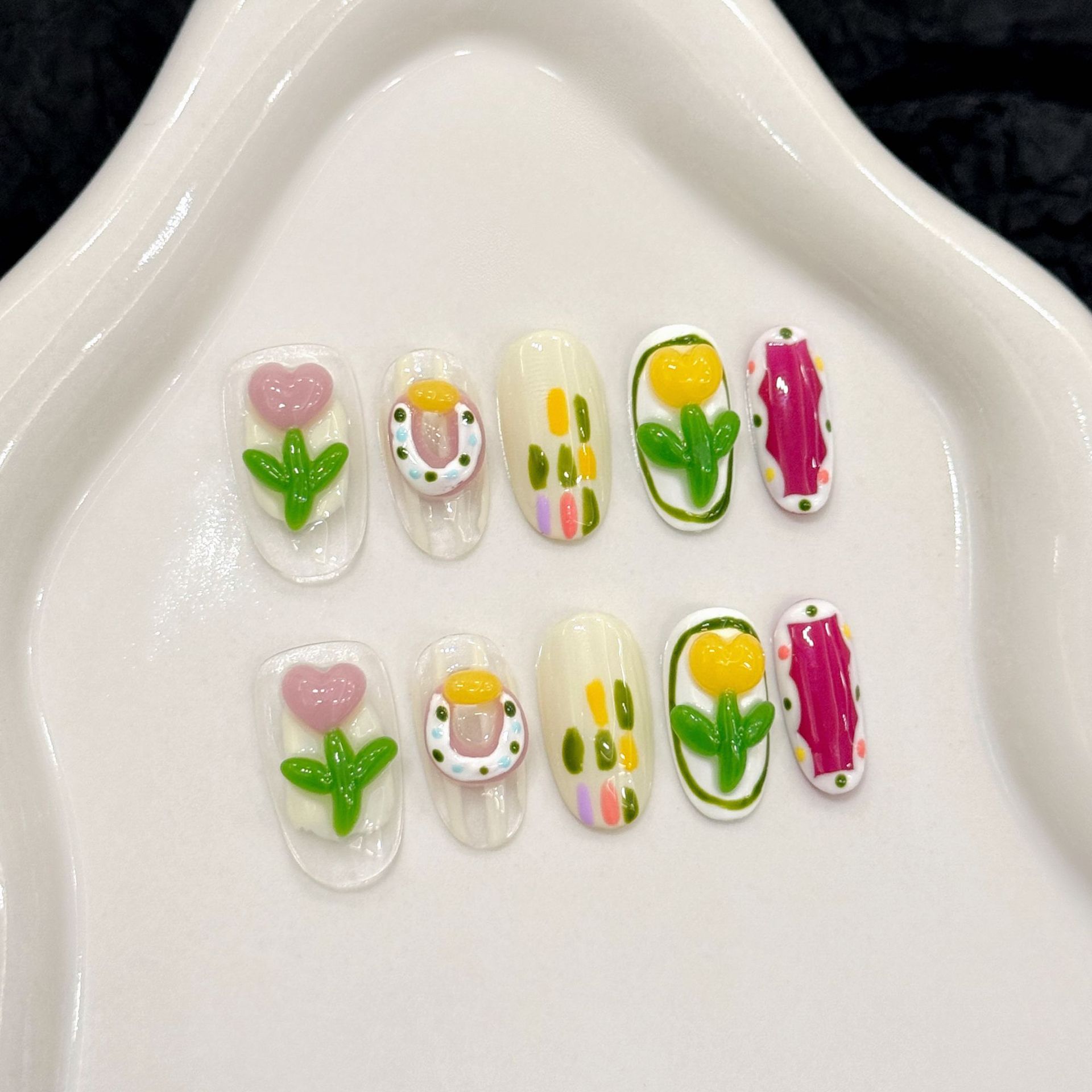 10枚入り ハンドメイド つけ爪 3D いちごデコレーション - Nail Art Cat Eye のレビューと価格