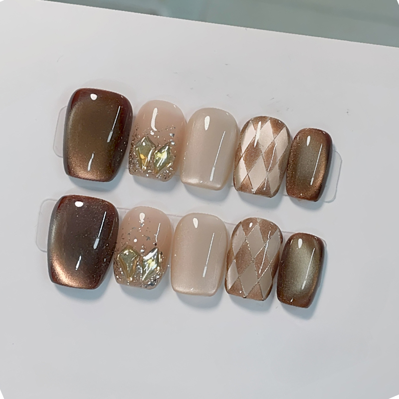 10個入り ハンドメイド つけ爪 コーヒーブラウン グリッド - Nail Art Cat Eye のレビューと価格