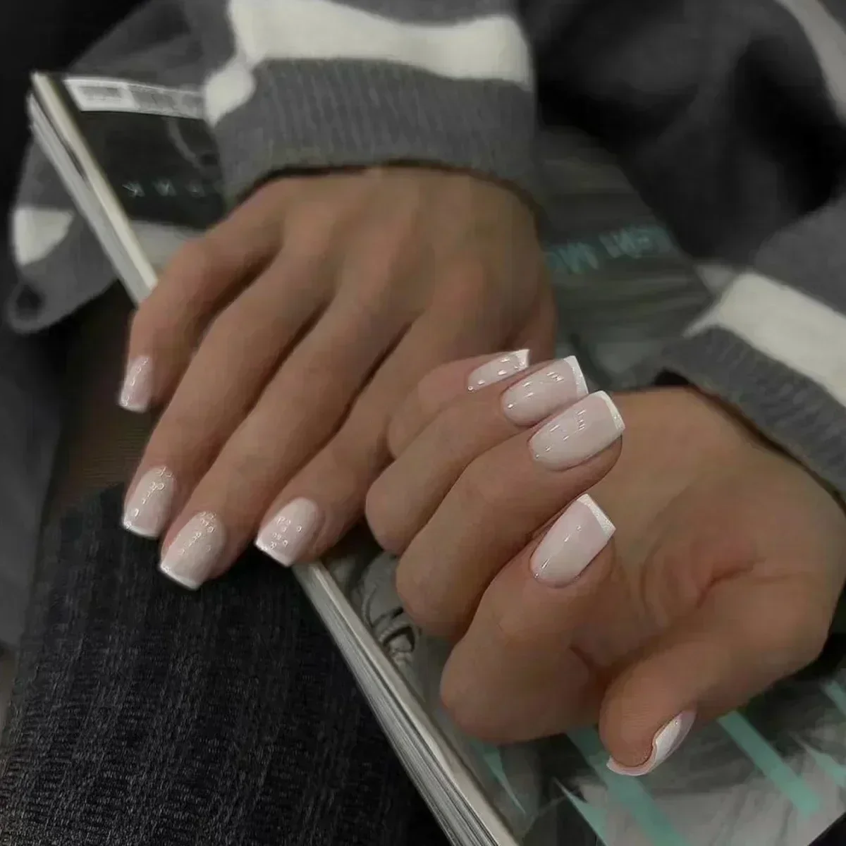 24枚入り シンプルバレエグリッター 取り外し可能ネイル ピ - Nail Art Gliter のレビューと価格